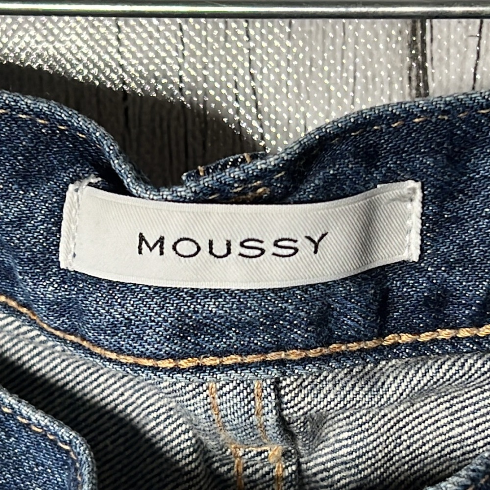 Moussy Distressed/Destroyed Button Fly Jeans Size… - image 6